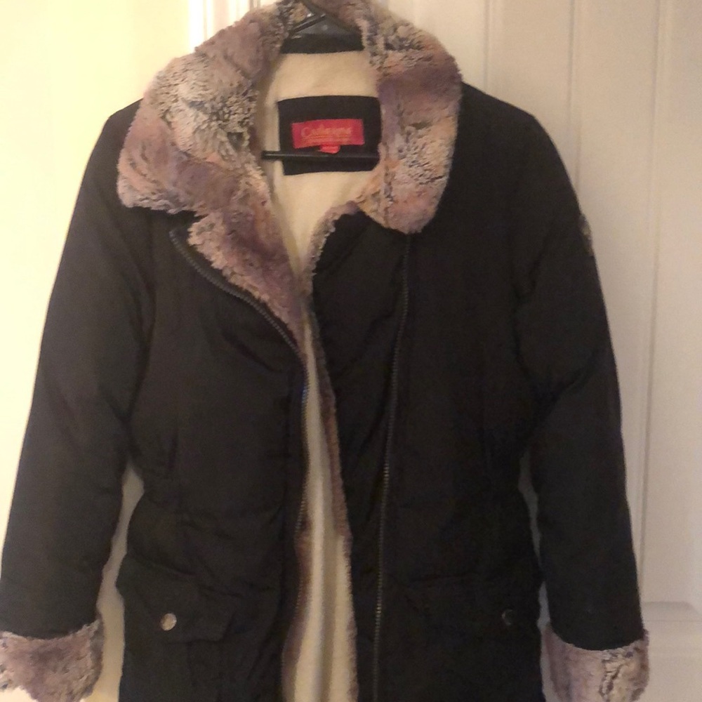 Black coat with brown/beige fur